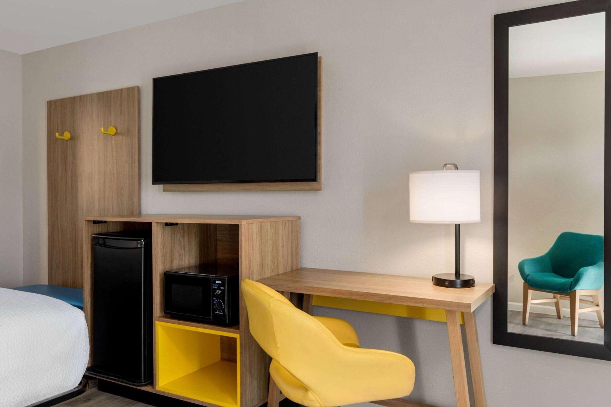 Days Inn By Wyndham Emporia Luaran gambar